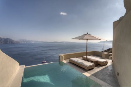 Mystique-resort-santorini-1-450x300